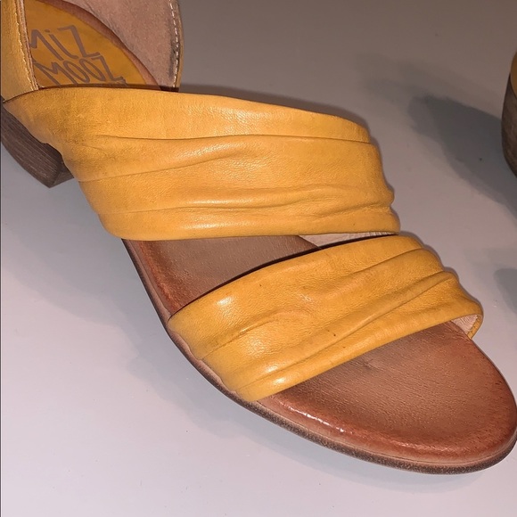 Miz Mooz Cassie Women's Leather Mustard Yellow Ankle Strap Sandals 38 - Picture 15 of 16